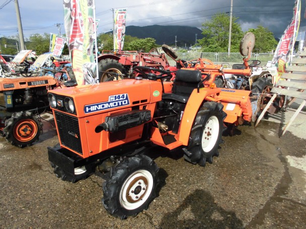 青森県青森市の農家さんより日の本 トラクター C144 ４wdを買取致しました 青森で中古農機具 中古トラクター の買取専門店サンライズ農機買取センター