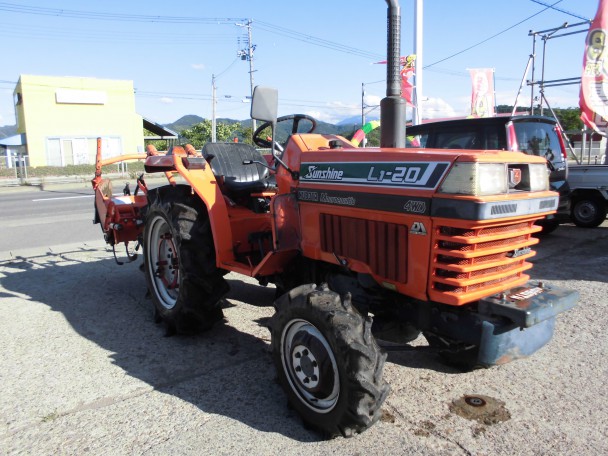 青森県弘前市の農家さんよりクボタ Kubota トラクター L1 を買取致しました 青森で中古農機具 中古トラクター の買取専門店サンライズ農機買取センター