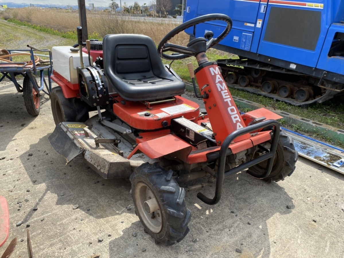 マメトラ乗用草刈機